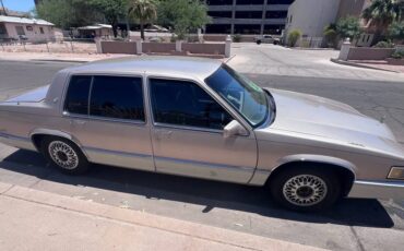 Cadillac-sedan-deville-1989-14