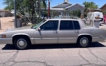 Cadillac-sedan-deville-1989-2