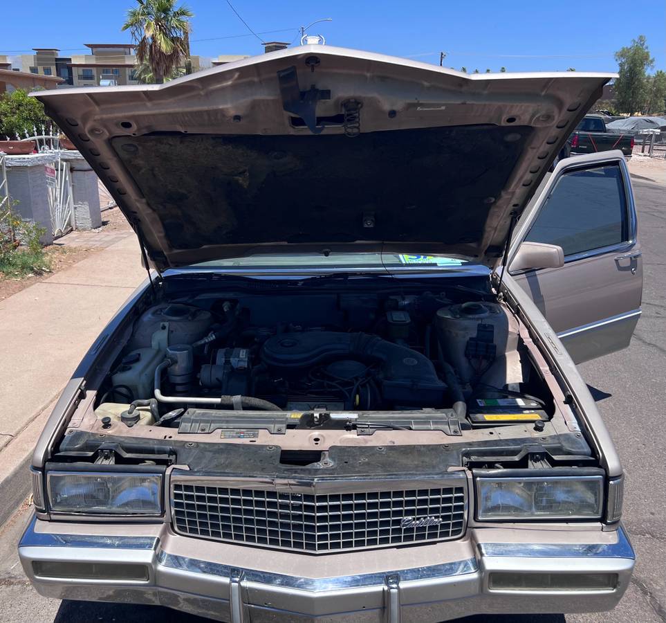 Cadillac-sedan-deville-1989-20