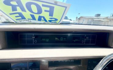 Cadillac-sedan-deville-1989-21