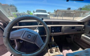 Cadillac-sedan-deville-1989-23