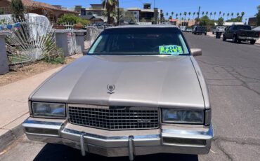 Cadillac-sedan-deville-1989