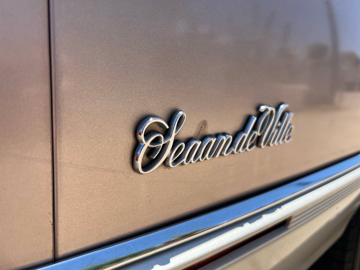 Cadillac-sedan-deville-1989-5