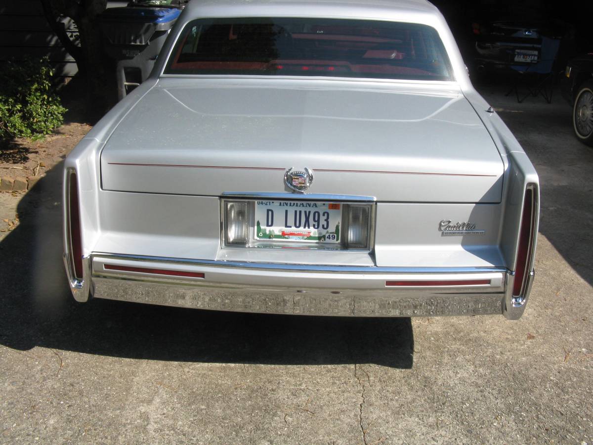 Cadillac-sedan-deville-1993-silver-2