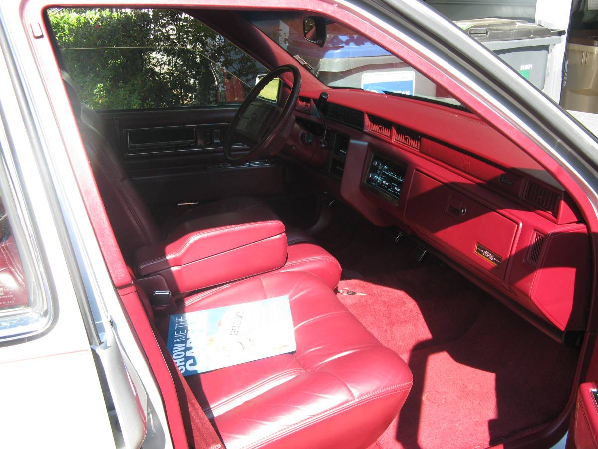 Cadillac-sedan-deville-1993-silver-3