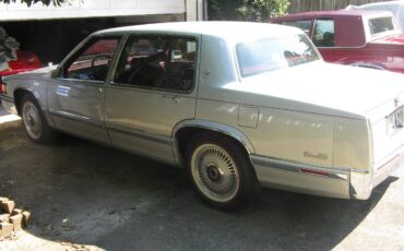 Cadillac-sedan-deville-1993-silver-4