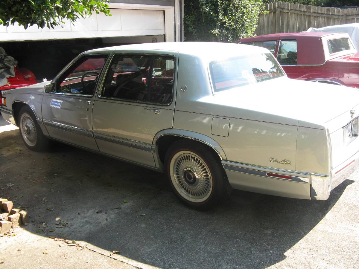 Cadillac-sedan-deville-1993-silver-4