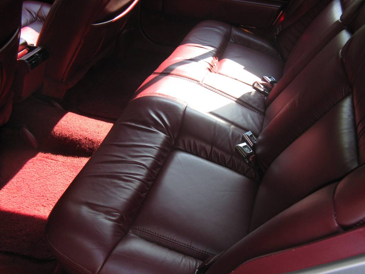 Cadillac-sedan-deville-1993-silver-5