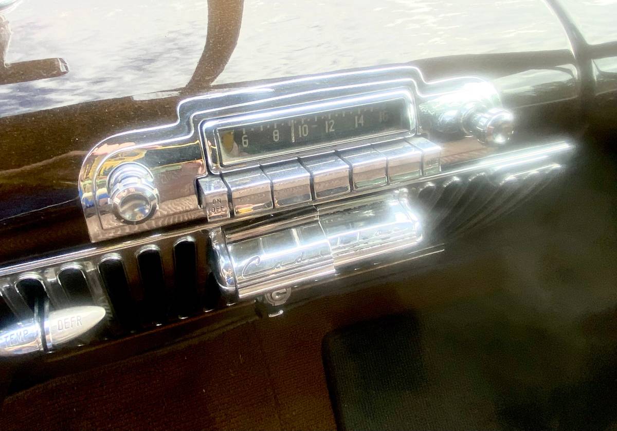 Cadillac-series-61-1948-green-12