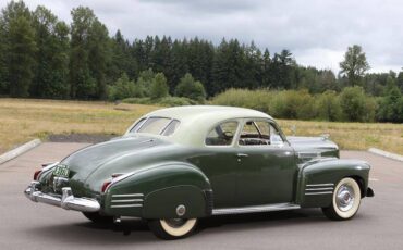 Cadillac-series-62-1941-11