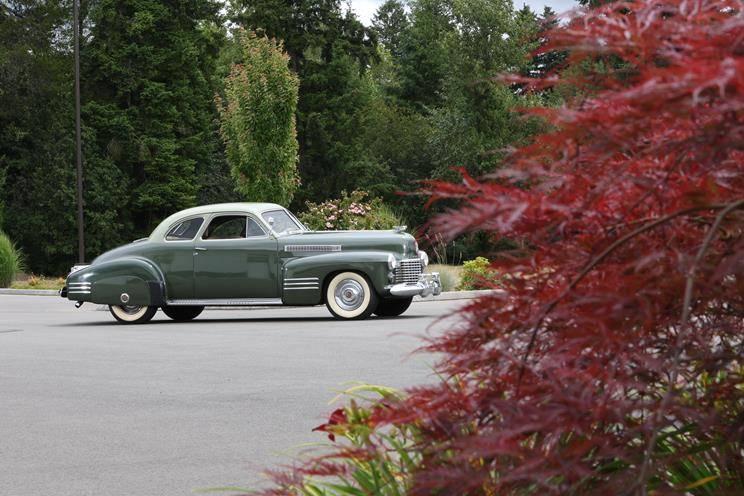 Cadillac-series-62-1941-6