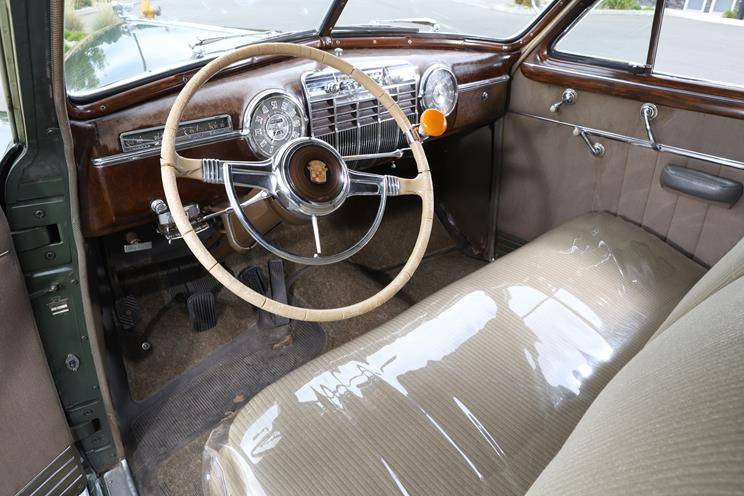 Cadillac-series-62-1941-8