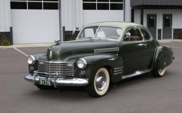 Cadillac-series-62-1941-9