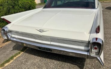 Cadillac-series-62-coupe-de-ville-1962-white-3