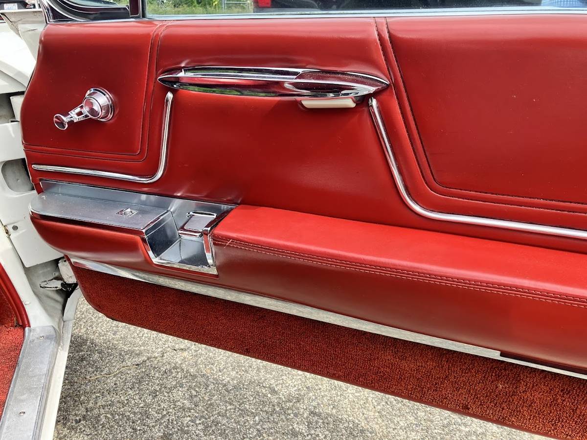 Cadillac-series-62-coupe-de-ville-1962-white-7