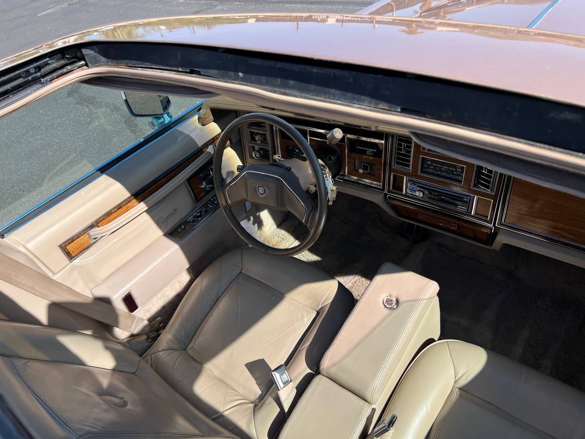 Cadillac-seville-1980-1