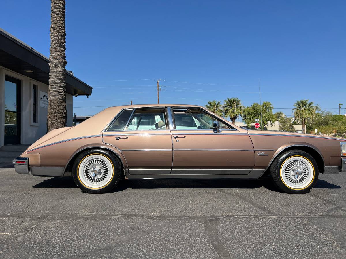 Cadillac-seville-1980-2
