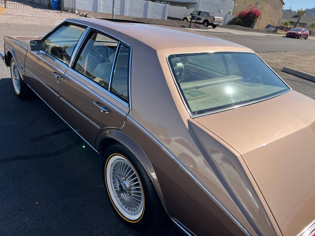 Cadillac-seville-1980-3