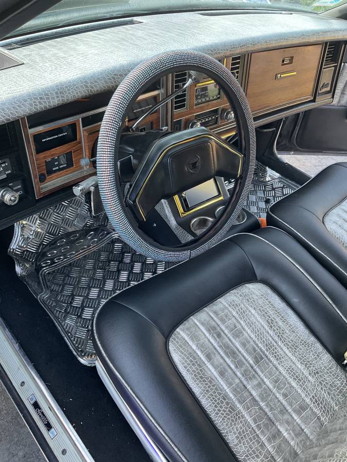 Cadillac-seville-1980-silver-17