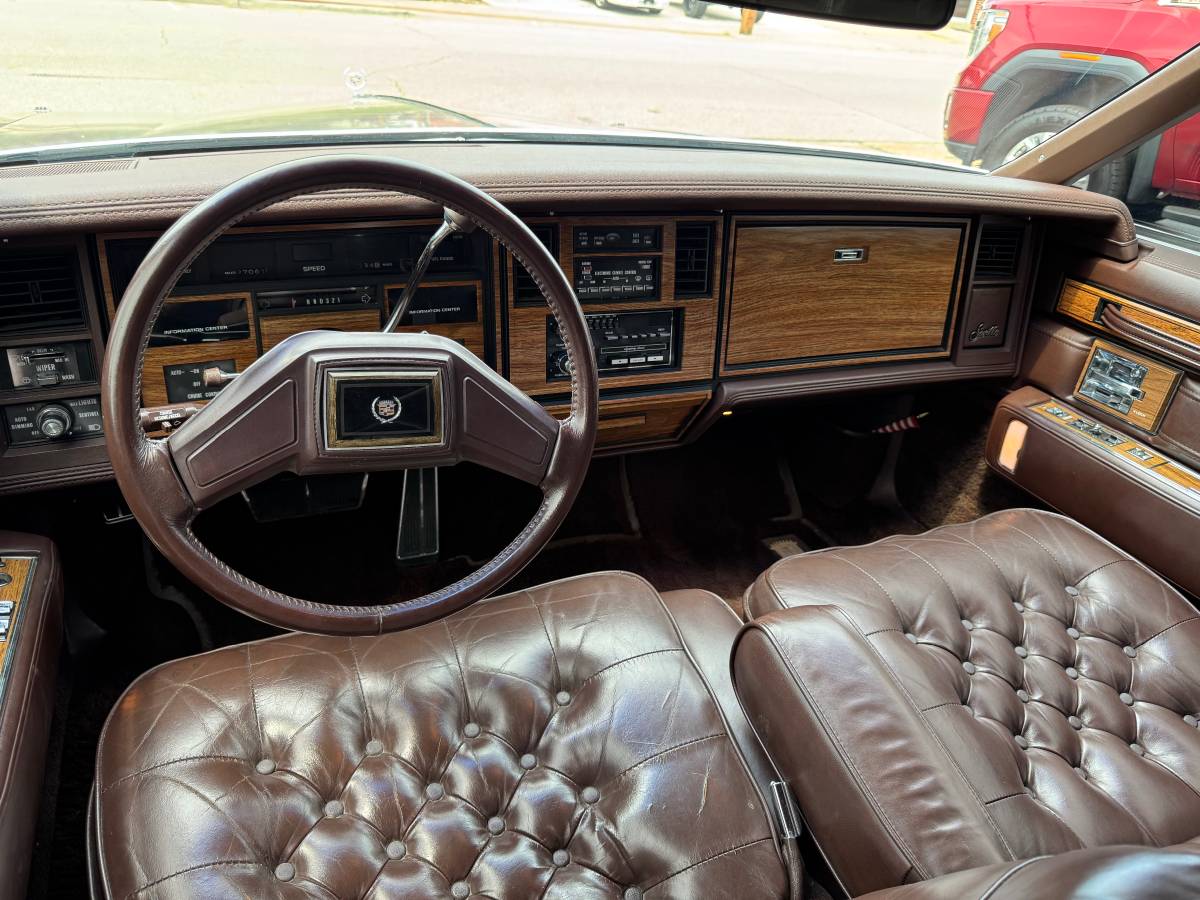 Cadillac-seville-1984-6