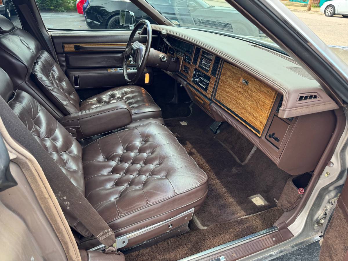 Cadillac-seville-1984-7