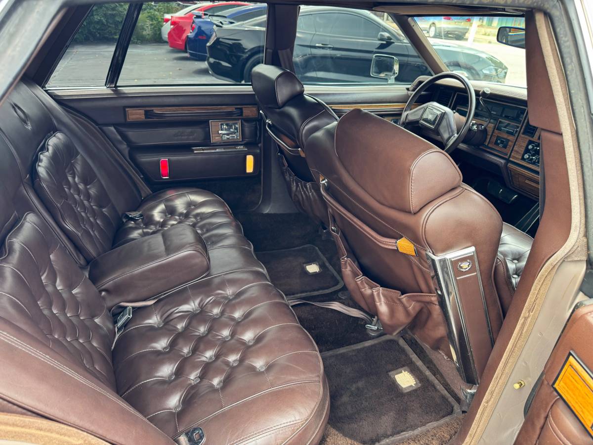 Cadillac-seville-1984-8