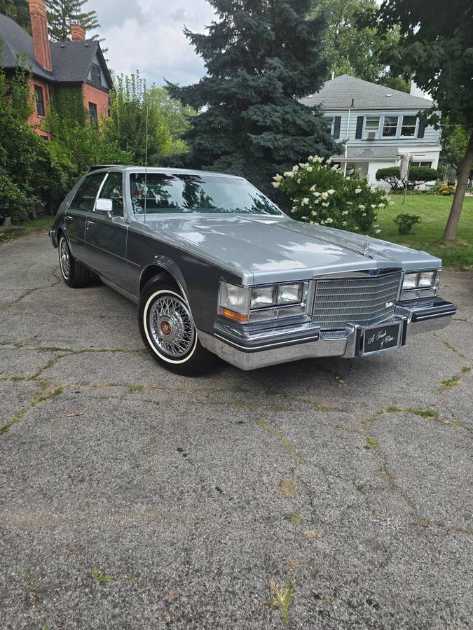 Cadillac-seville-1985-grey-16