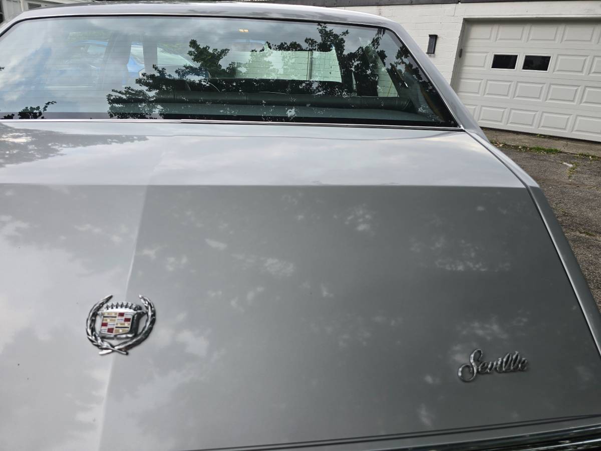 Cadillac-seville-1985-grey-17
