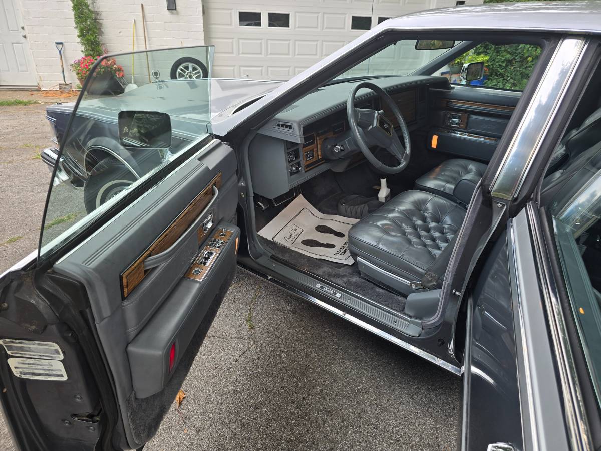 Cadillac-seville-1985-grey-5