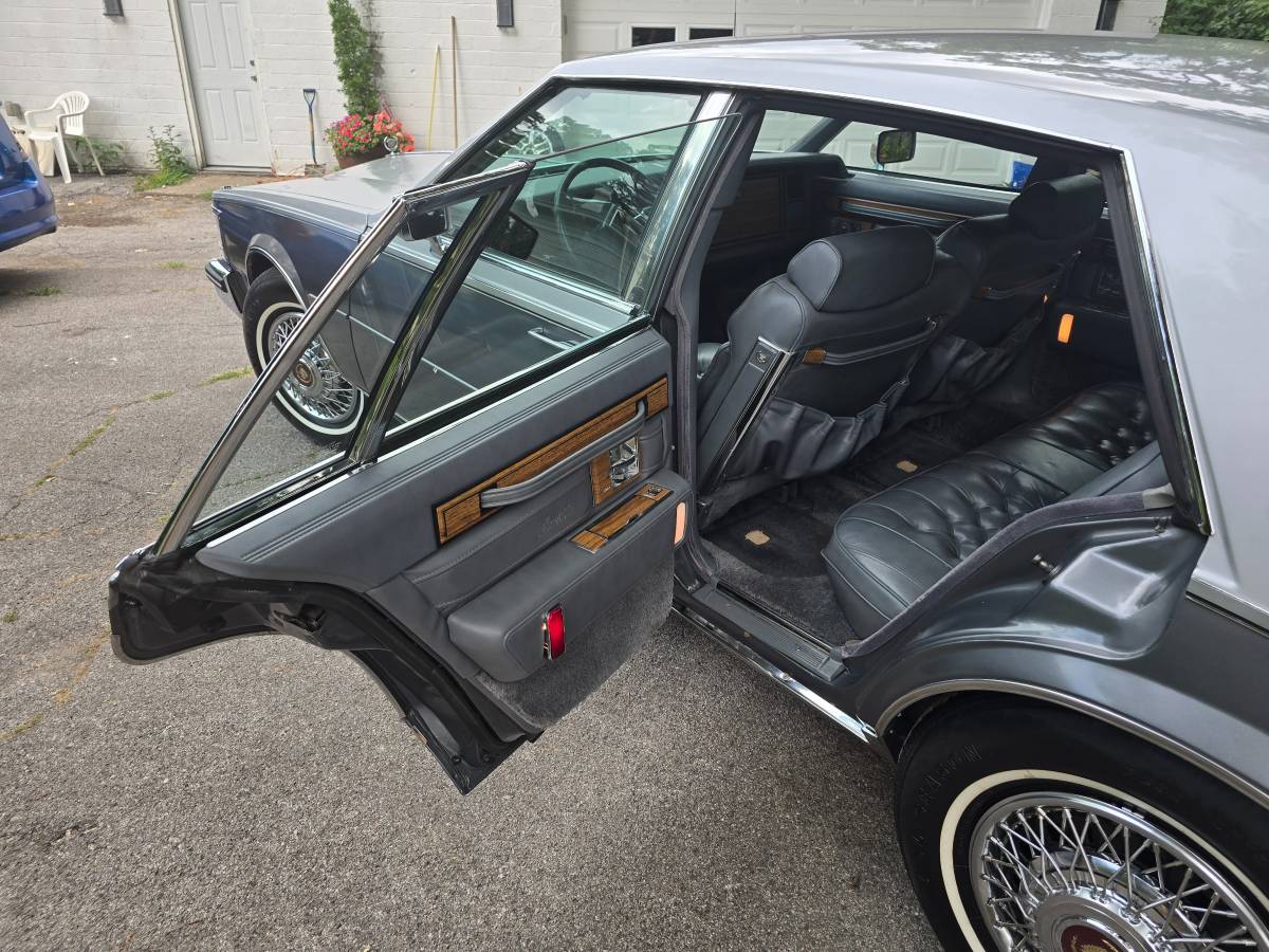 Cadillac-seville-1985-grey-6