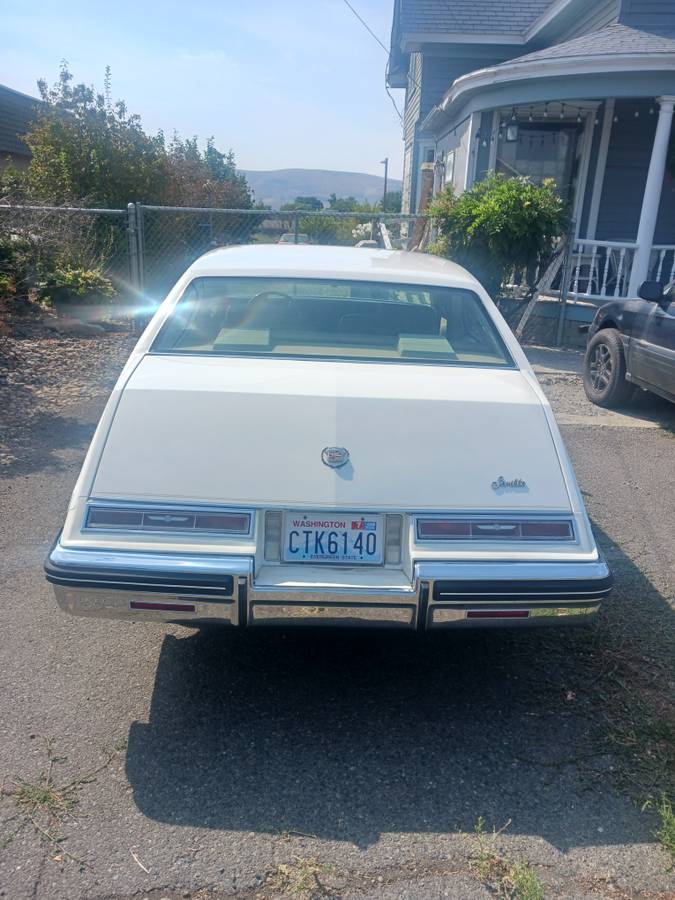 Cadillac-seville-1985-white-2