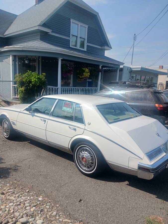 Cadillac-seville-1985-white-3