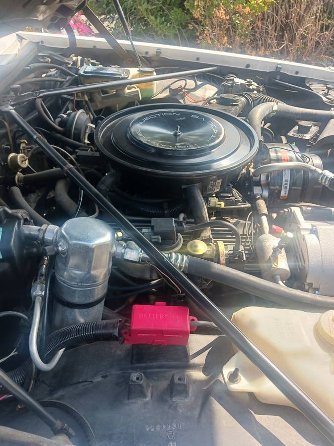 Cadillac-seville-1985-white-9