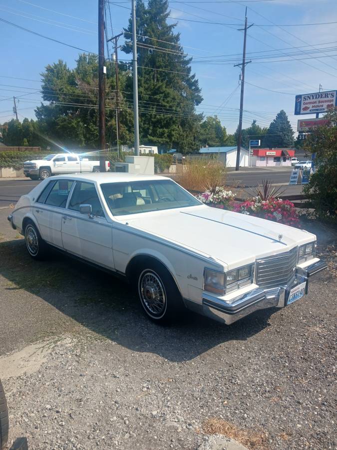 Cadillac-seville-1985-white