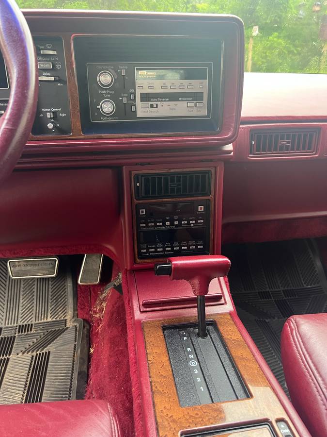 Cadillac-seville-1991-white-9