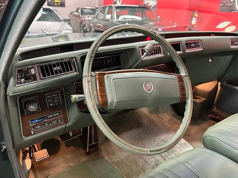 Cadillac-seville-renaissance-1977-green-9