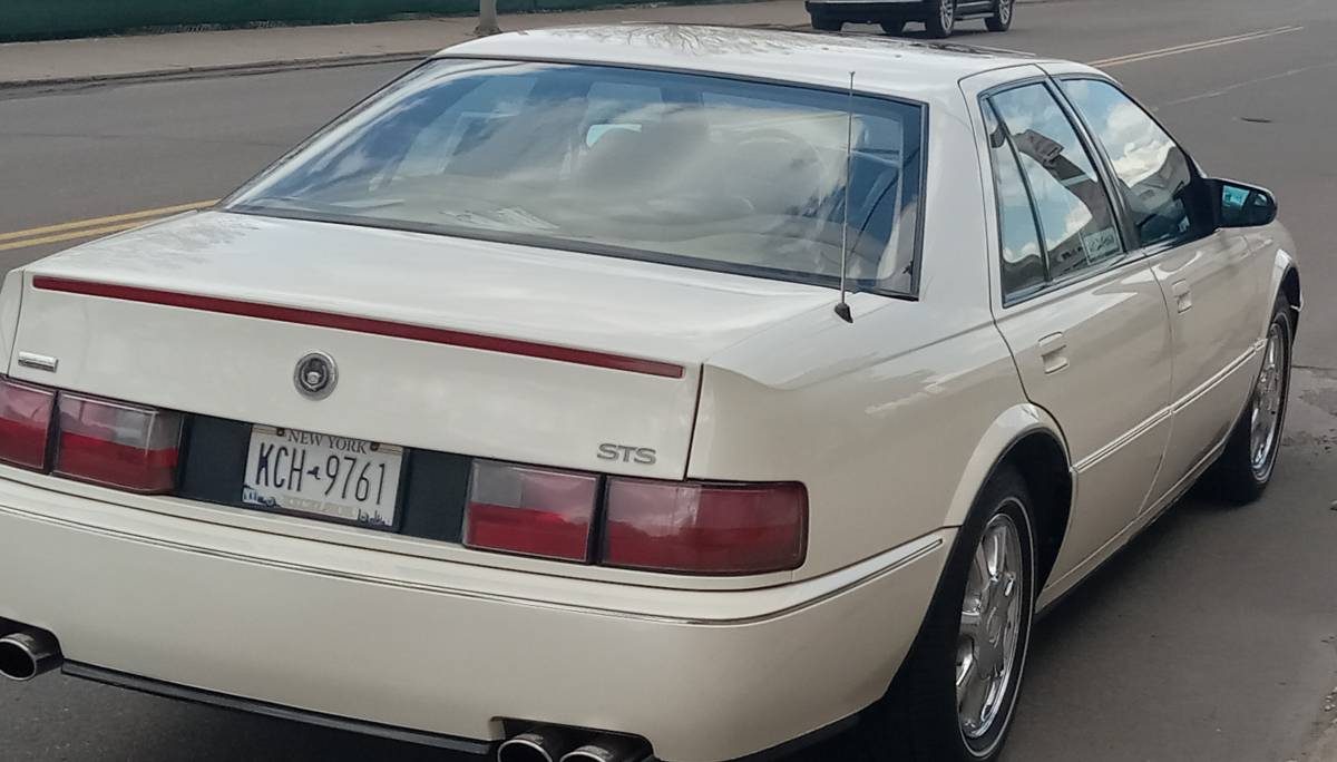 Cadillac-seville-sts-1992-white-10