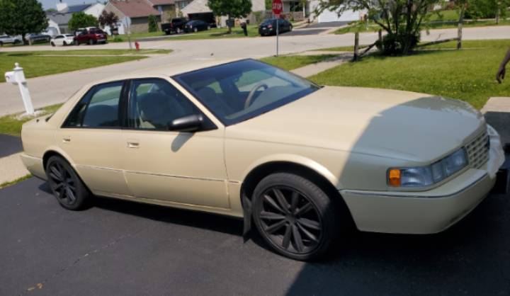 Cadillac-seville-sts-1992