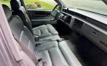 Cadillac-sixty-special-sedan-1993-3