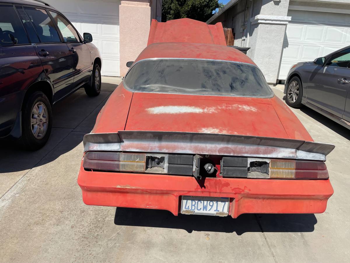 Camaro-base-1977-red-5