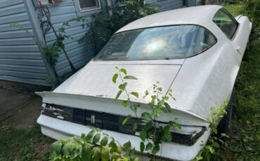 Camaro-berlinetta-1981-white