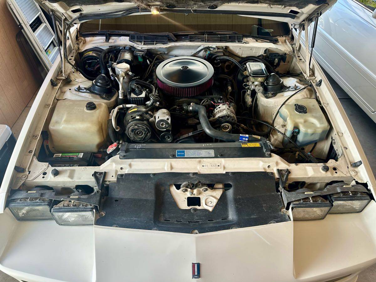 Camaro-rs-1990-white-13