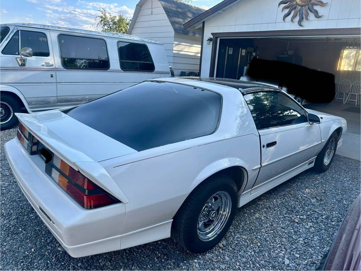 Camaro-rs-1990-white-3