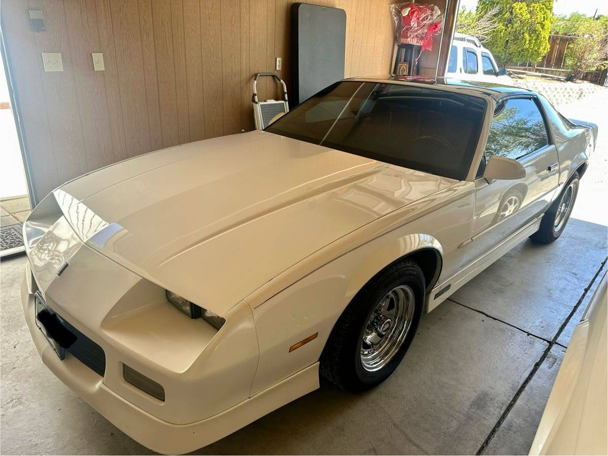 Camaro-rs-1990-white