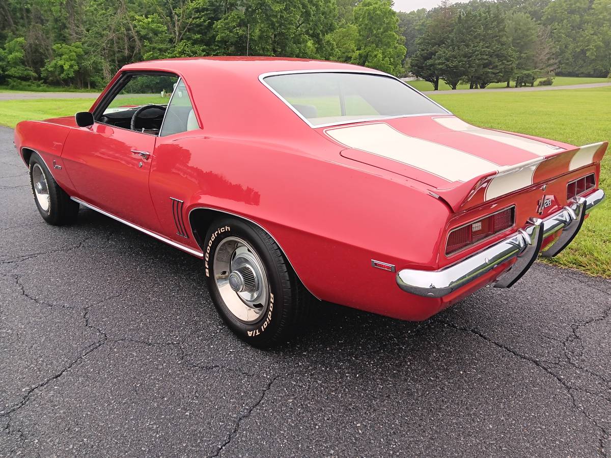Camaro-z28-very-nice-1969-6