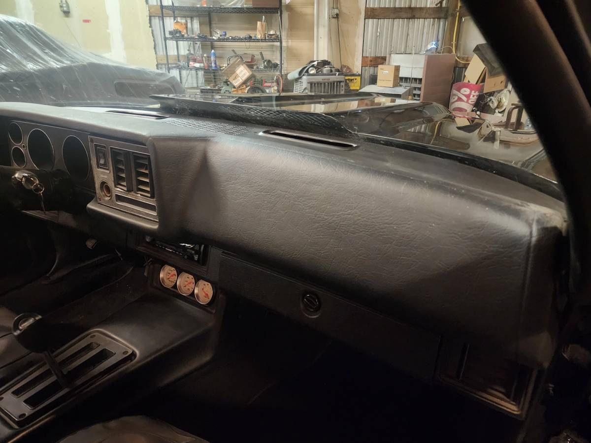 Camero-z28-1979-black-6