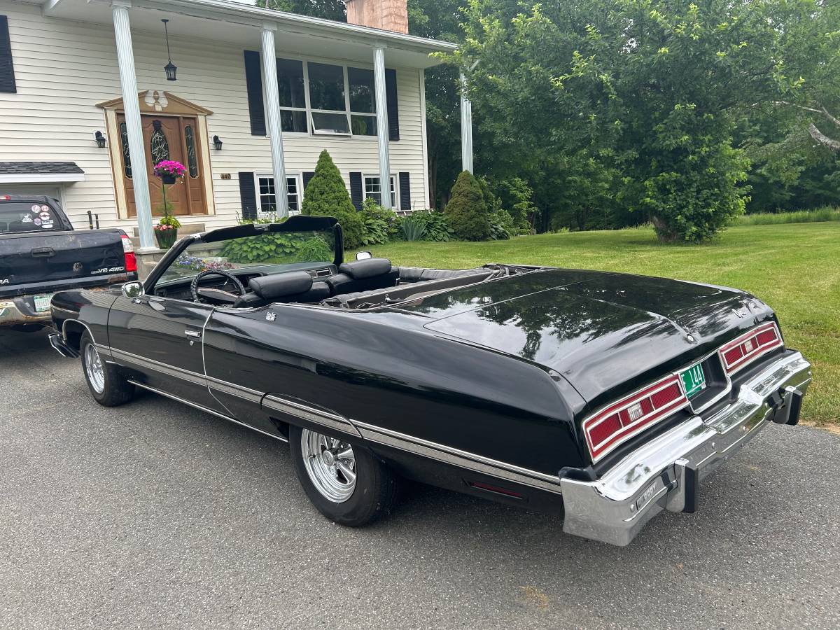 Caprice-classic-convertible-1974-black