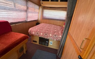 Champion-motorhome-model-31-diesel-1991-grey-22