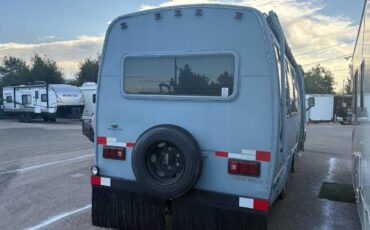 Champion-motorhome-model-31-diesel-1991-grey-4