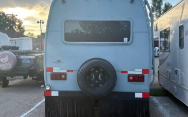 Champion-motorhome-model-31-diesel-1991-grey-6